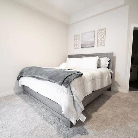 Luxury Apartment Wifi, Gym, Pool, Shops & Food! Unit 329 夏洛特 外观 照片
